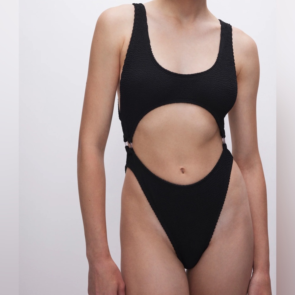 Good American Always Fits Monokini